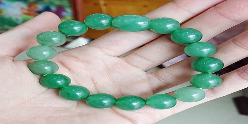Thạch anh dâu tây màu xanh lá