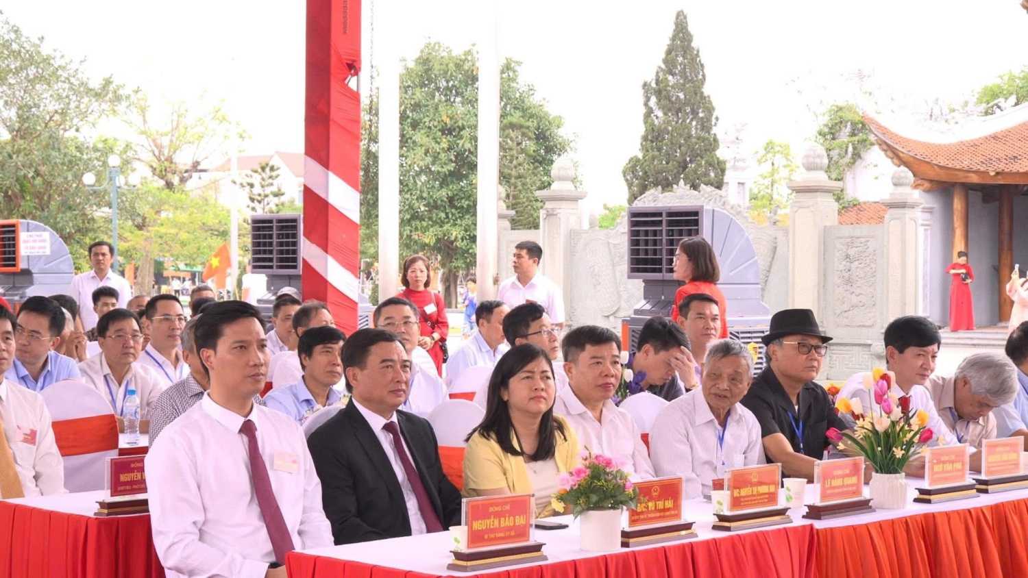 Các đại biểu tham dự lễ kỷ niệm