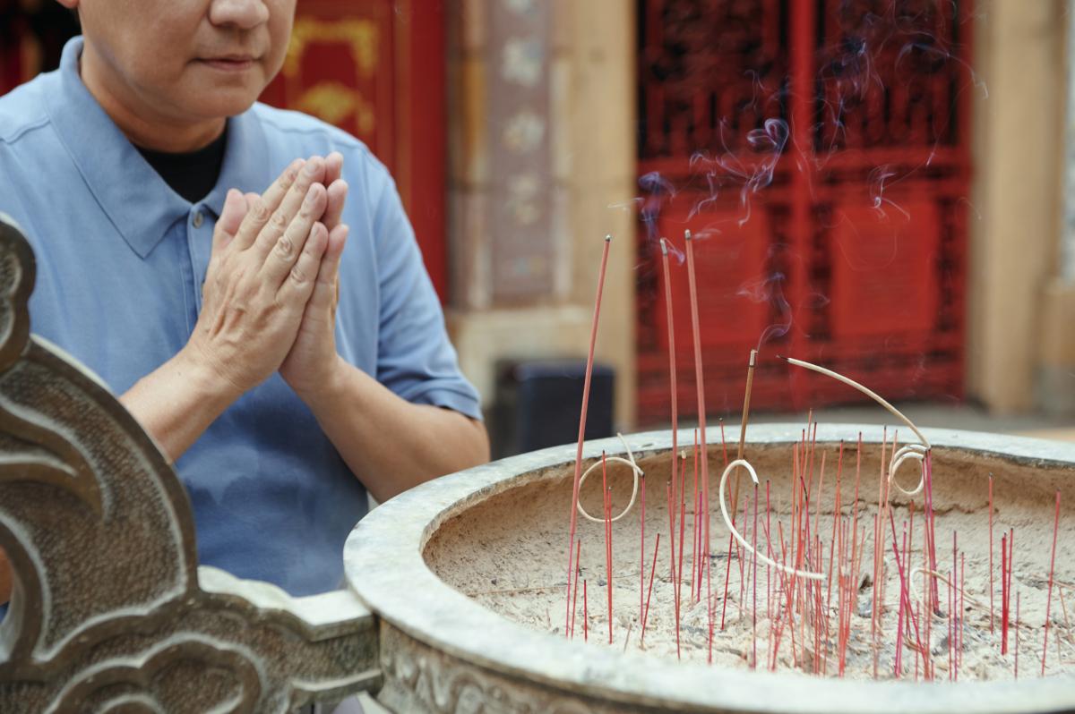 Hình ảnh ban Tam Bảo trong chùa